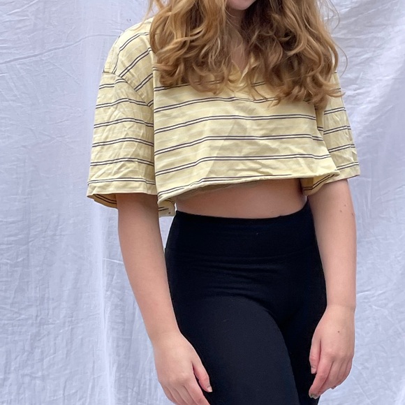 Cropped polo $5+ shipping - Picture 3 of 3